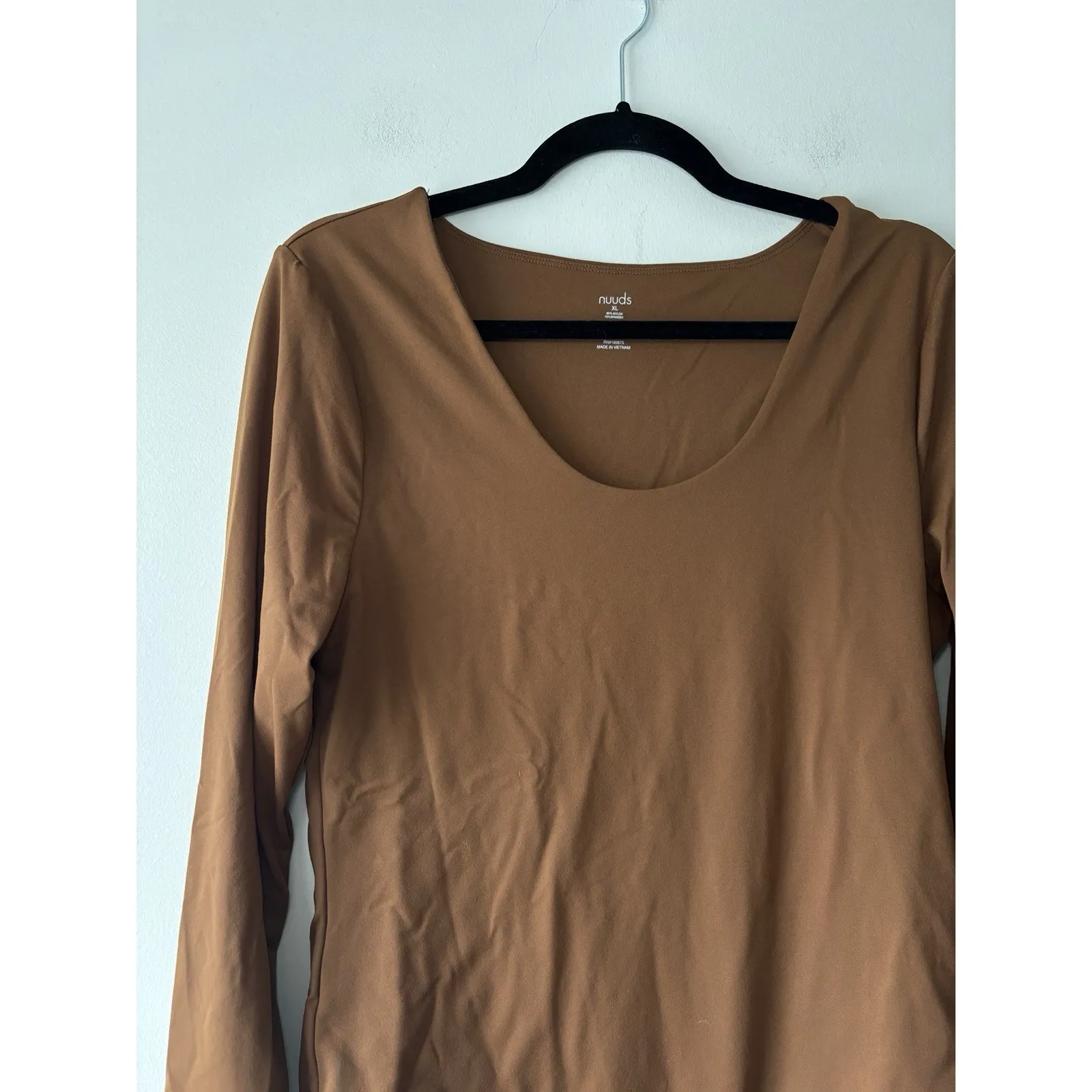 NUUDS Long Sleeve Scoop Neck Seamless Bodysuit‎ In Chocolate Brown Size XL - Image 5