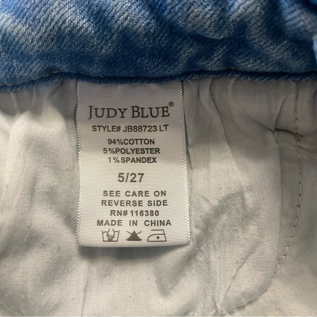 Judy Blue boyfriend fit Jeans. 5 - Image 6