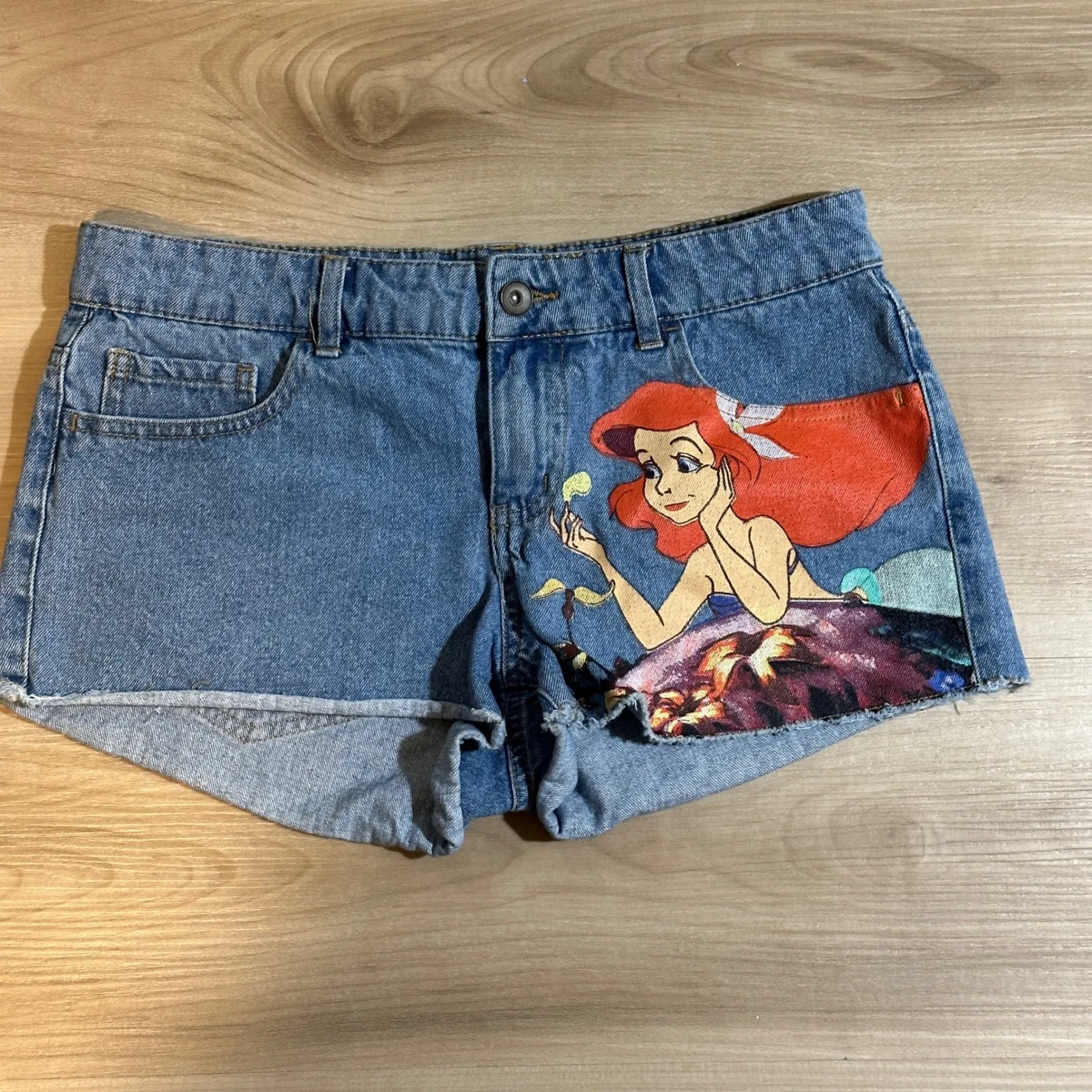 Disney Princess Ariel Denim Shorts Cutoff Raw Hem Jean Shorts Size 5 - Image 5