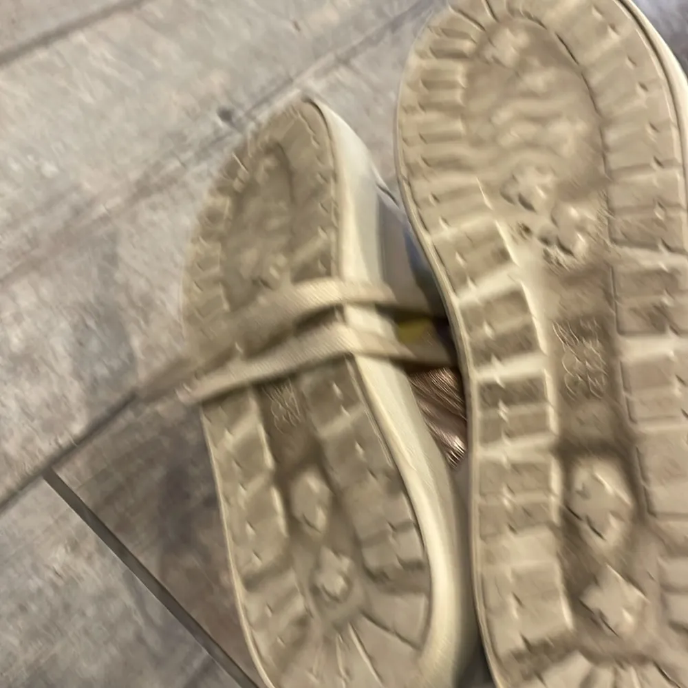 Frye Women’s  sneakers - Image 4