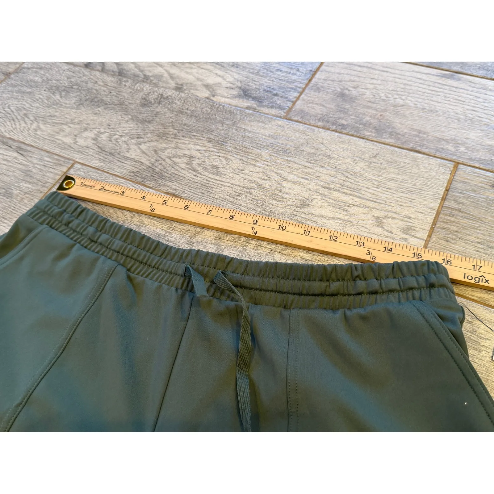 Tommy Hilfiger Sport Shorts NWT Large Womens Green Pockets Drawstring Athletic - Image 10