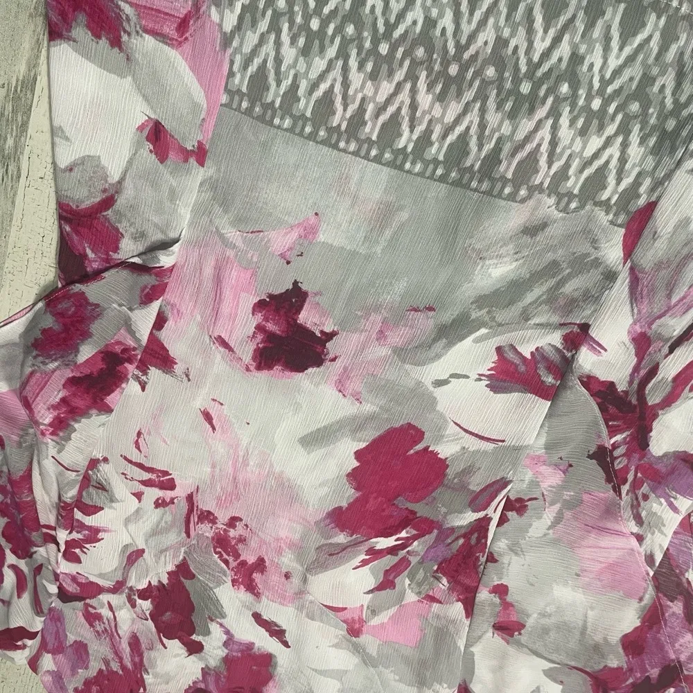 Allison Daley NWT  Blouse Size Petite Medium Grey Floral Ruffled‎ Button Up - Image 9