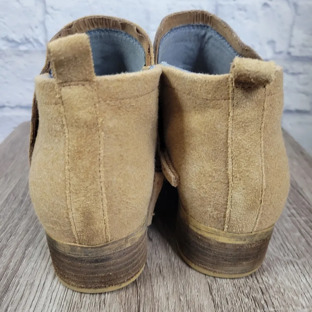 Toms Booties Size 9 - Image 7