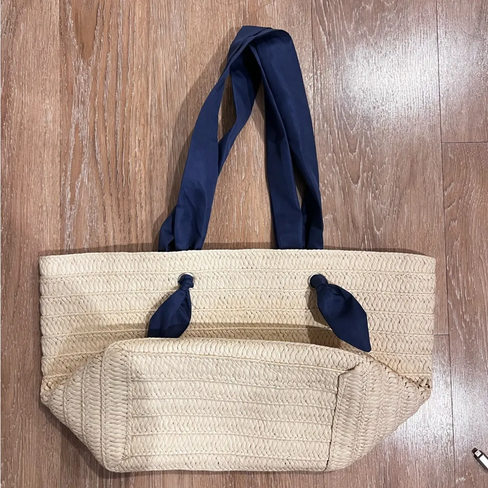 Neiman Marcus Straw Tote Navy Ribbon Straps - Image 8