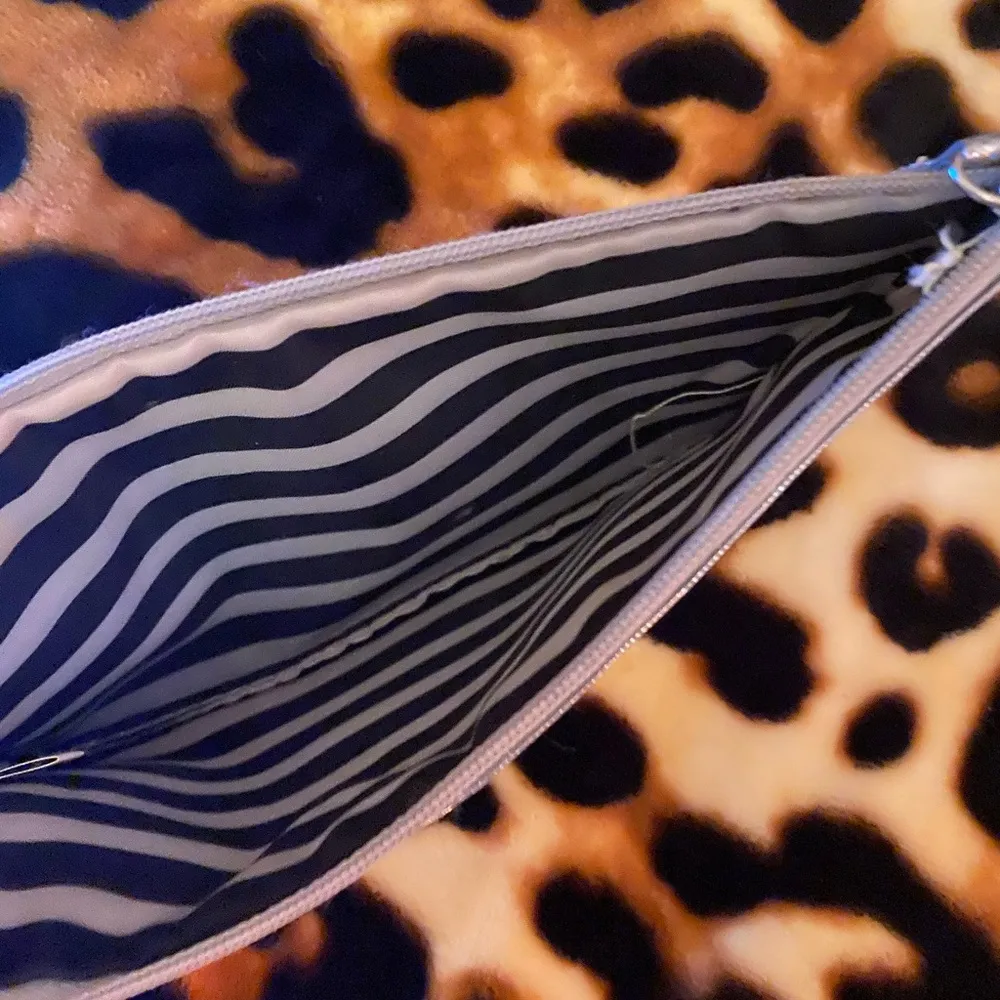 Sephora  Silver Croc-Embossed Cosmetic Bag - Image 2