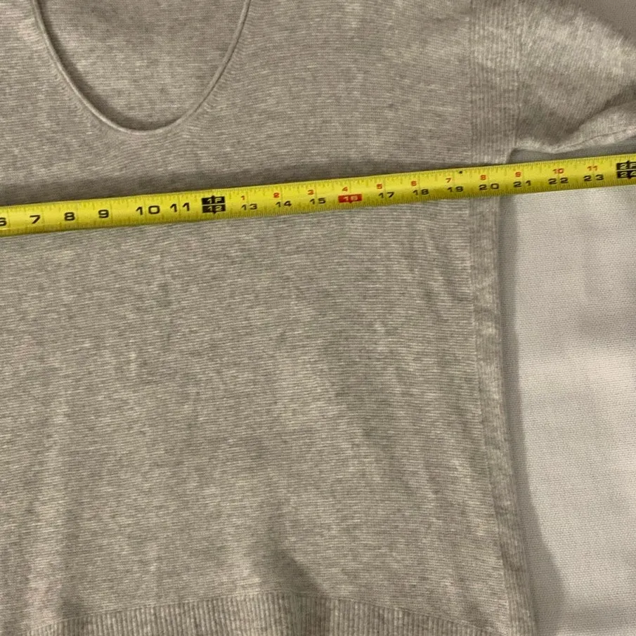 Madewell Light grey sweater‎ size large - Image 4