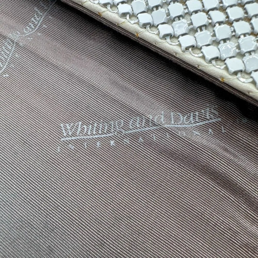Vintage Whiting and Davis White Mesh Envelope Bag with Shoulder Crossbody Strap - Image 4