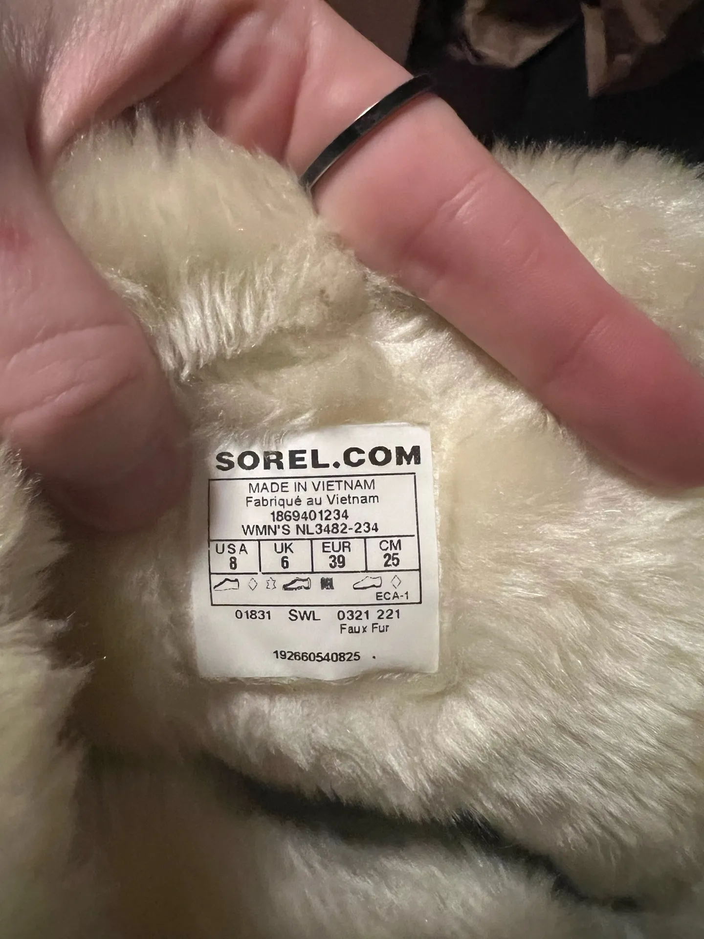 Sorel  snow angel winter boot size 8 - Image 6