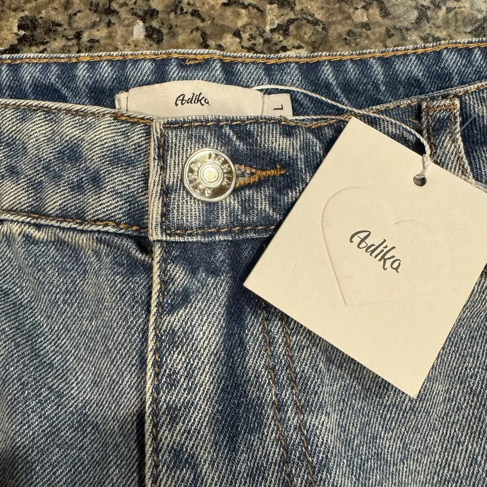 Adika Jeans Womens Size Large 30x27 Straight Leg Flame Graphic Faded Denim NWT - Image 3