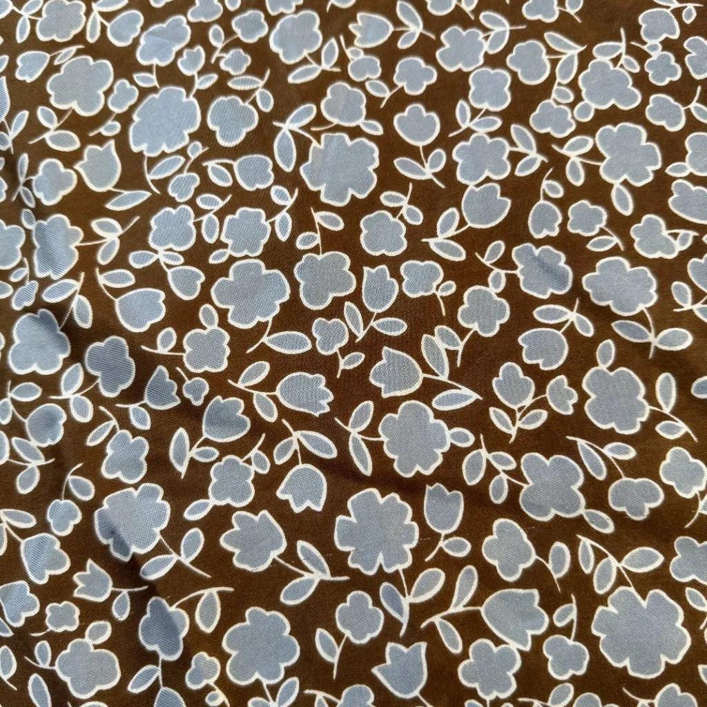 Elsa Schiaparelli vintage brown and light blue floral square silk scarf/wrap - Image 4