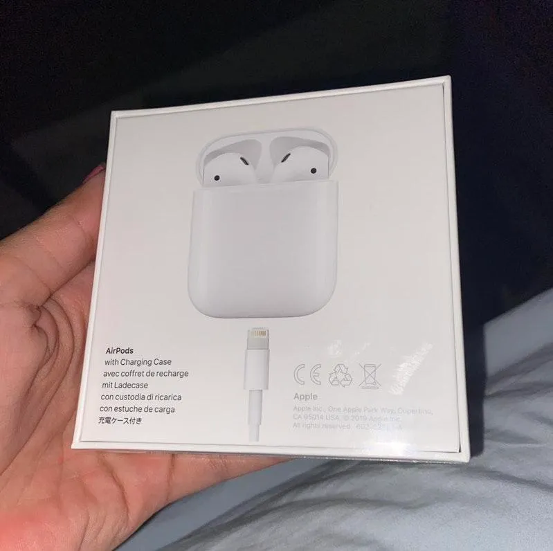 Apple AirPods - Image 2