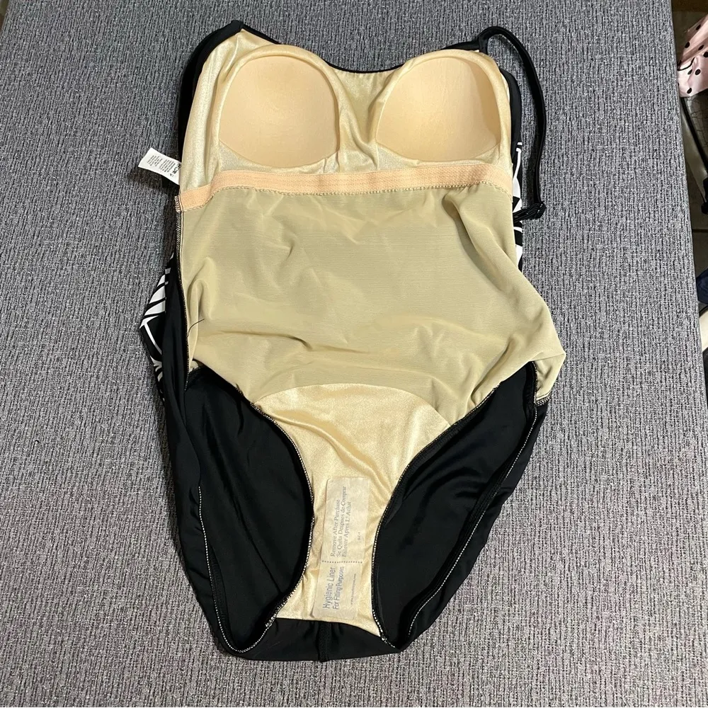 Maxine of Hollywood Black & White Fern Print One Piece Swimsuit - Image 11