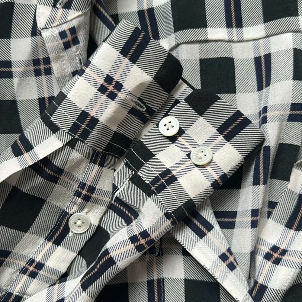 Equipment  Plaid Button down - Image 3
