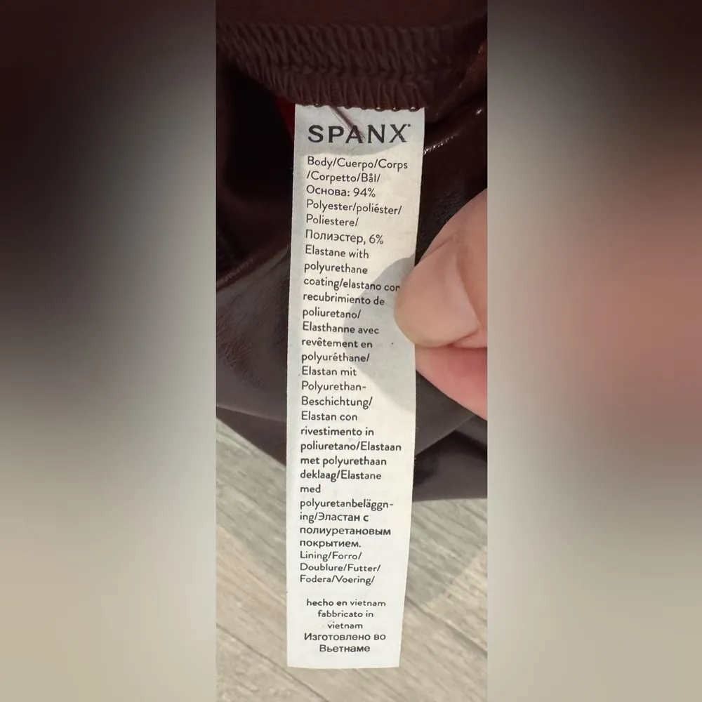 SPANX Faux Patent Leather Leggings Ruby Evening Party Concert Festival Sz Small - Image 9