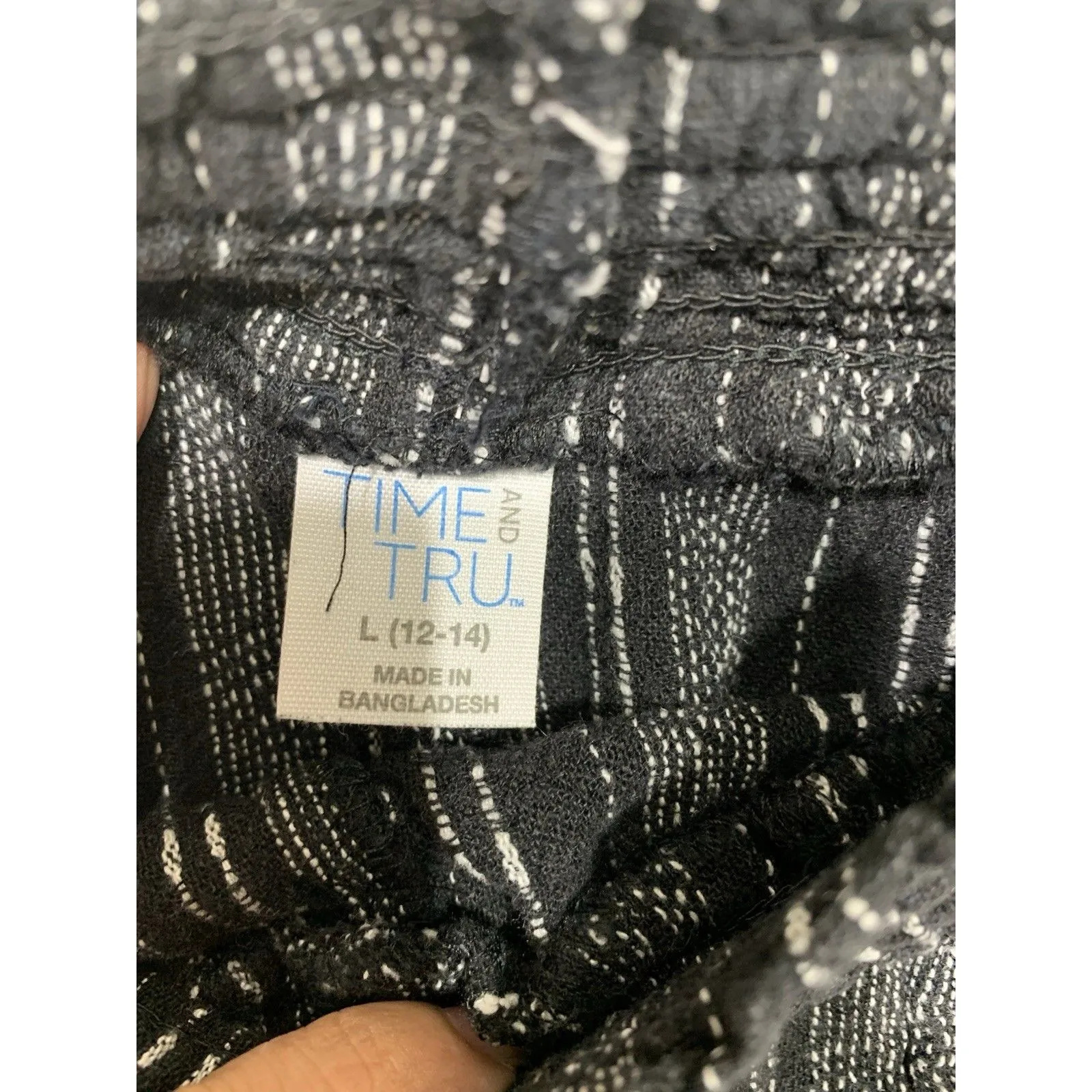 Time and True Women’s Black White Striped Pull-On Shorts Size L (12-14) - Image 5