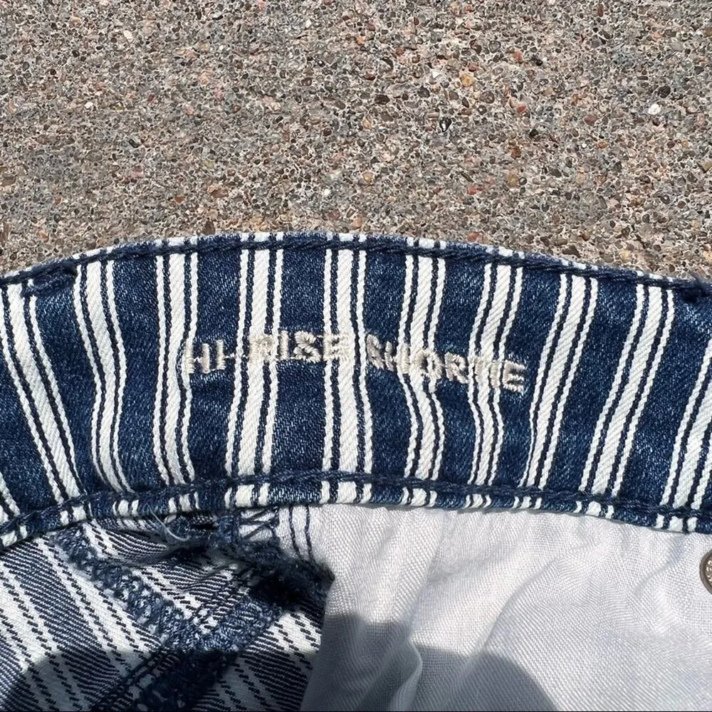 AEO blue white railroad stripe next level stretch high rise Shorty jean shorts - Image 4