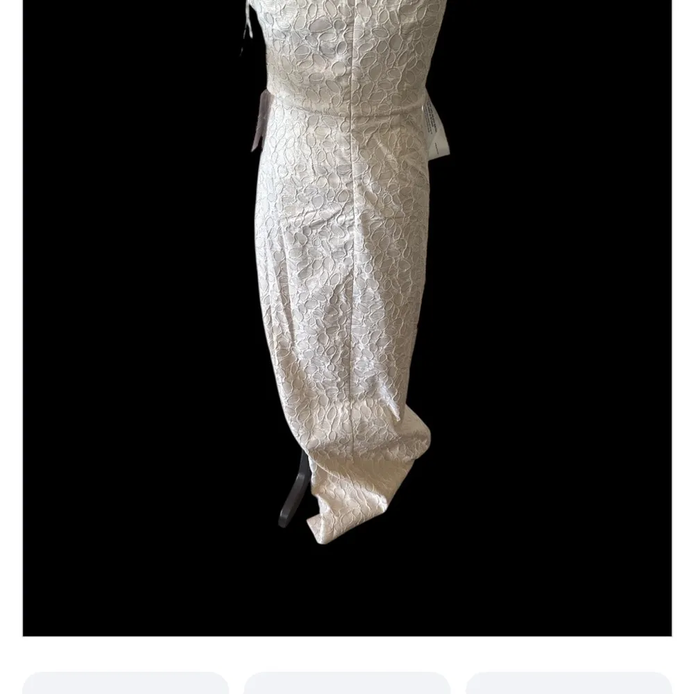 Elegant Cream Evening Gown - Image 4