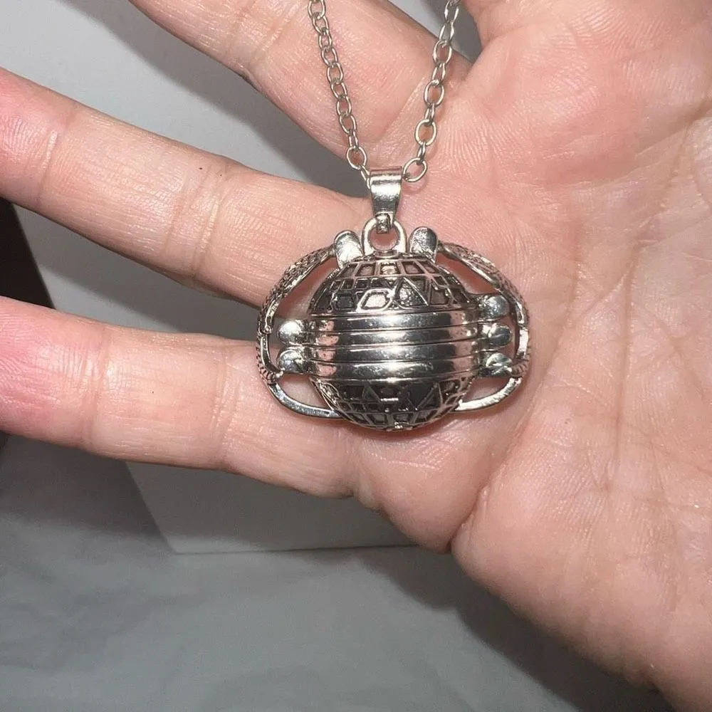 Silver Tone Memory‎ Keeper Angel Locket Necklace - Image 12