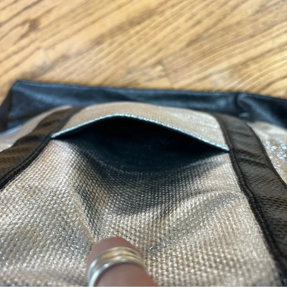 Victoria’s Secret | Limited Edition Metallic Silver Weekender 2017 NWOT Tote Bag - Image 5