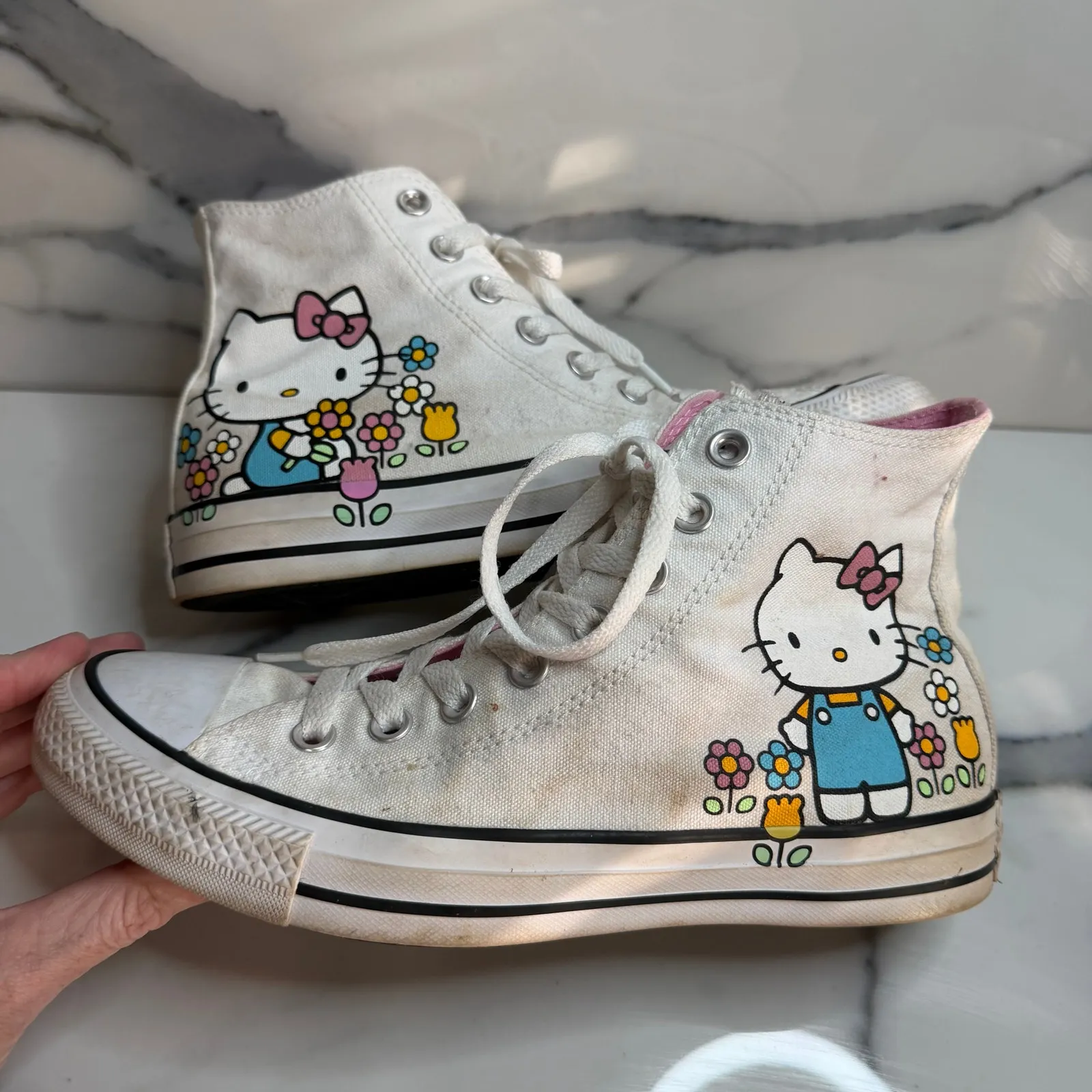 Converse Hello Kitty xChuck Taylor All Star White Flowers Sneakers Shoes Sz 8.5 - Image 5