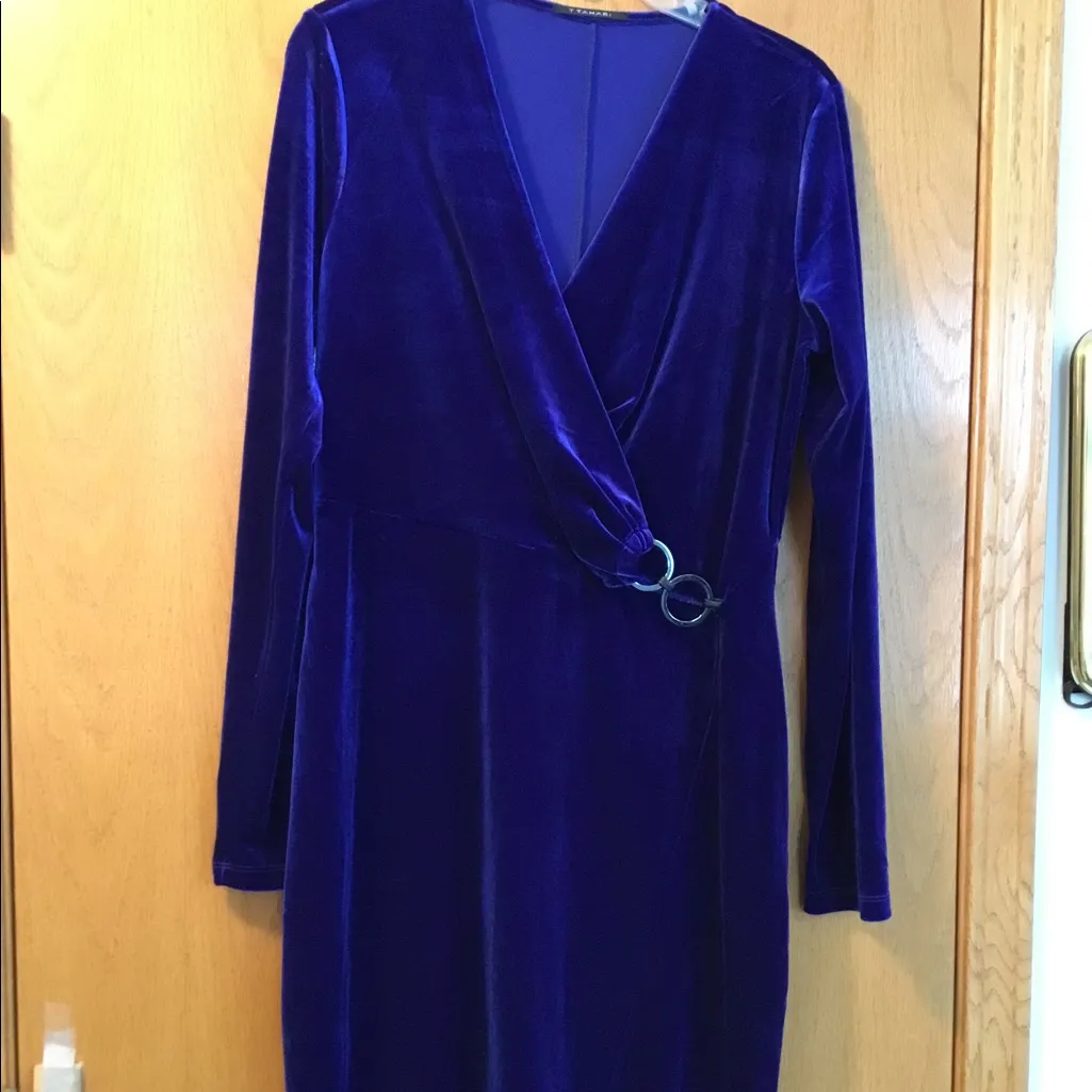 Beautiful velvet dress in cobalt blue 💙💙💙  NEW! - Image 7