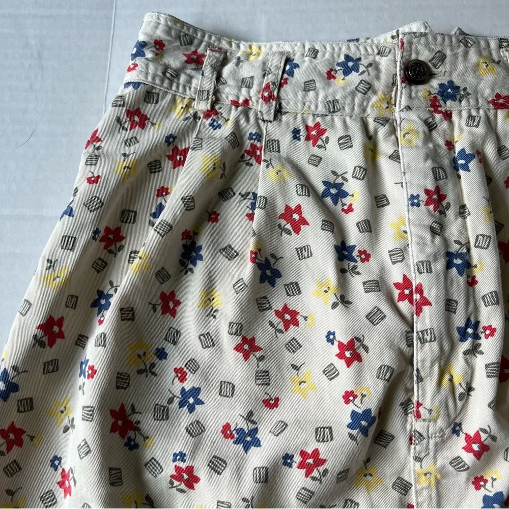 VINTAGE vtg White Stag high waisted denim skirt with floral pattern size 10 - Image 3