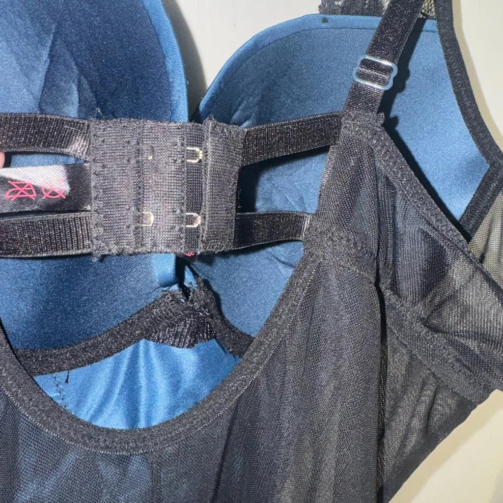 Elegant Black and Blue Lace Chemise Size 1X - Image 8