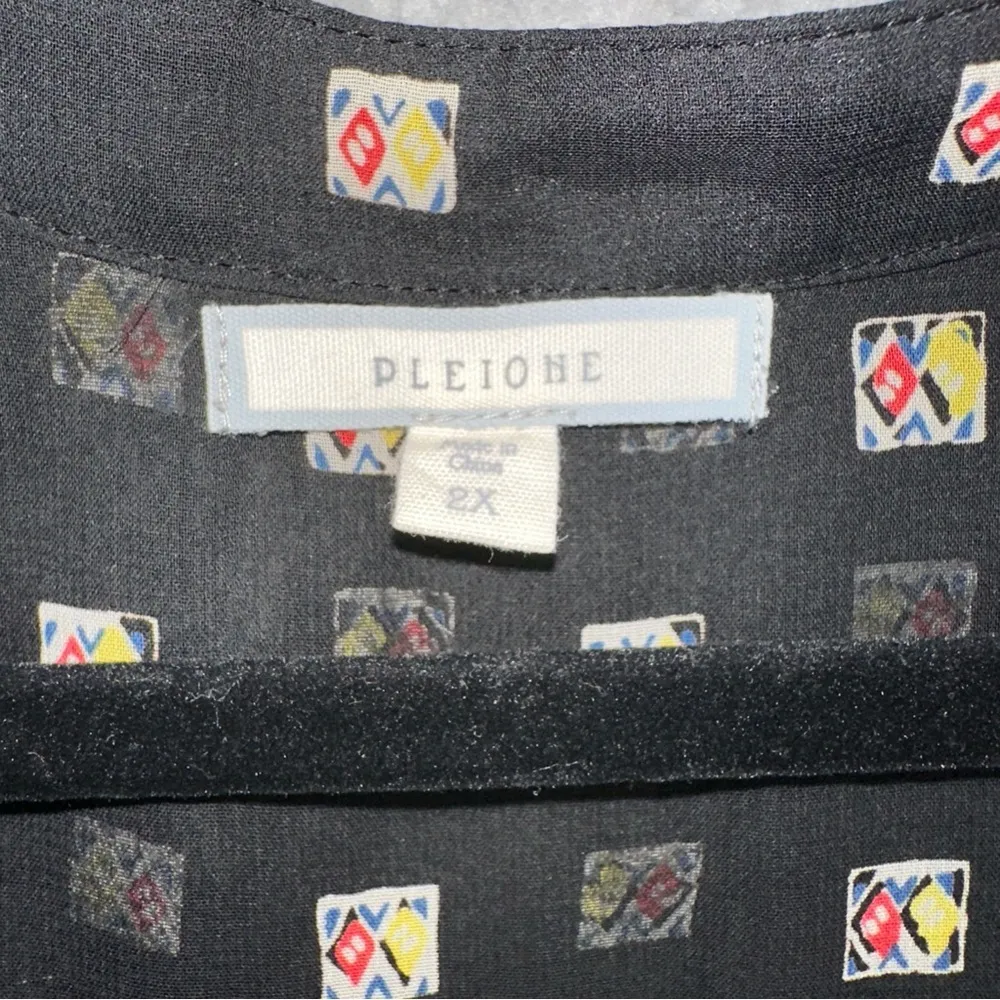 Pleione Top Womens 2X Black Ludo Dice Sheer Long Sleeve Button Up Blouse - Image 2