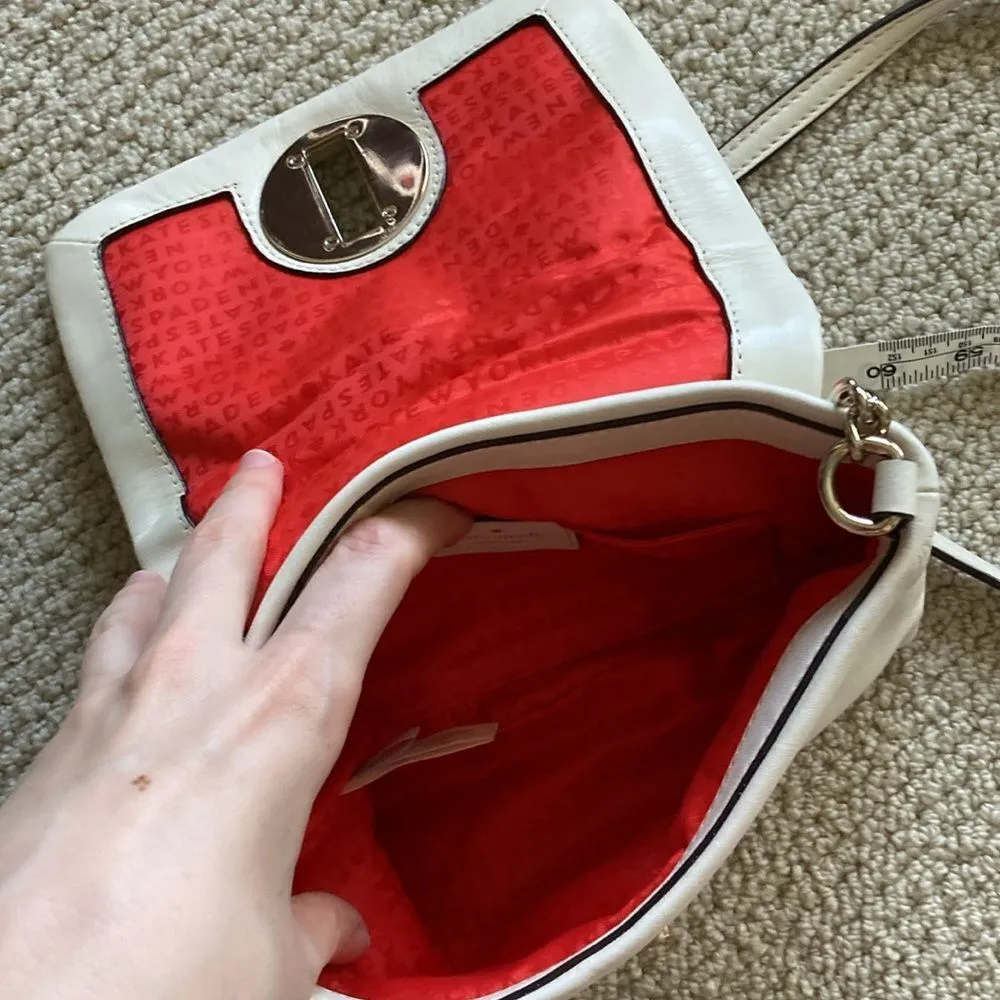Kate Spade Aster Court Naomi Crossbody Bag Purse Quilted White Red Lining VEUC - Image 11