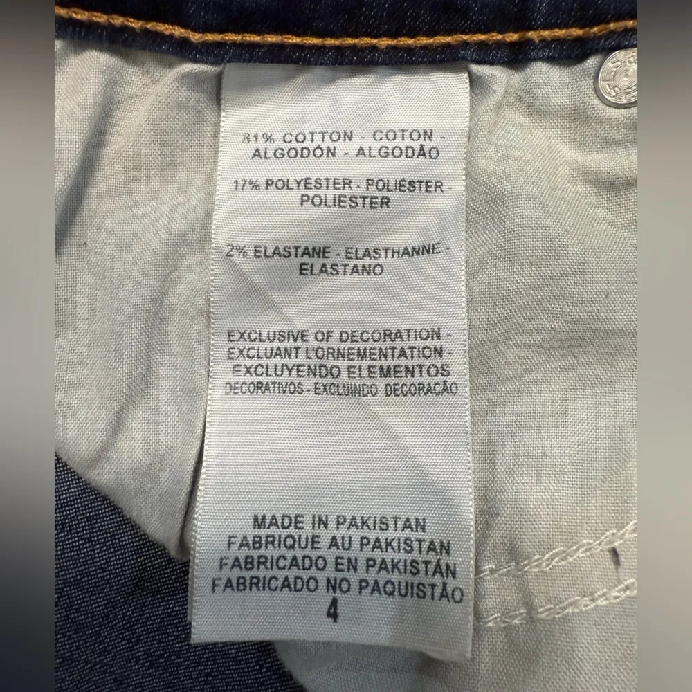 Denizen by Levi’s denim shorts. Front & back pockets. Dark wash. Size 4 - Image 5