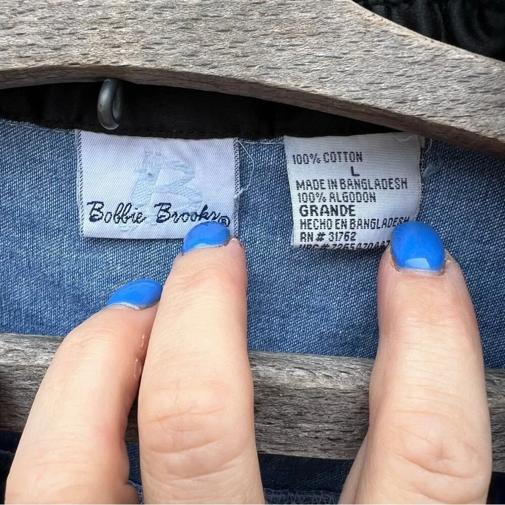 90s Americana Christmas presents mistletoe cardinals chambray button up shirt Blue Size L - Image 5