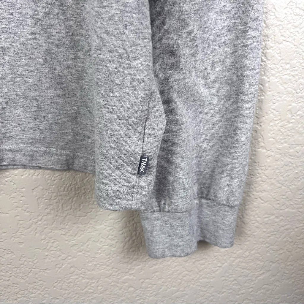 Aritzia TNA Alpha Longsleeve Relaxed Crewneck Tee - Image 9