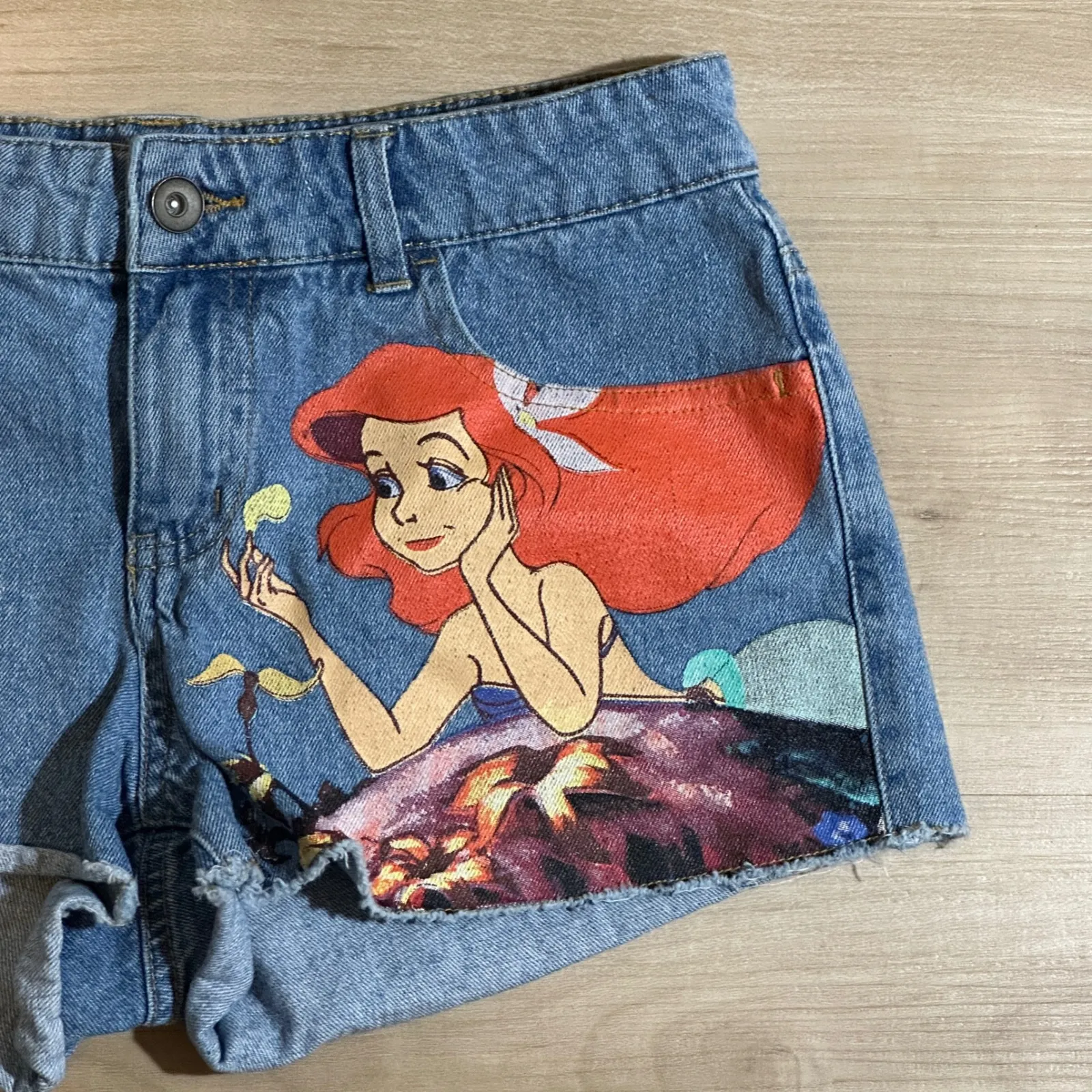Disney Princess Ariel Denim Shorts Cutoff Raw Hem Jean Shorts Size 5 - Image 3