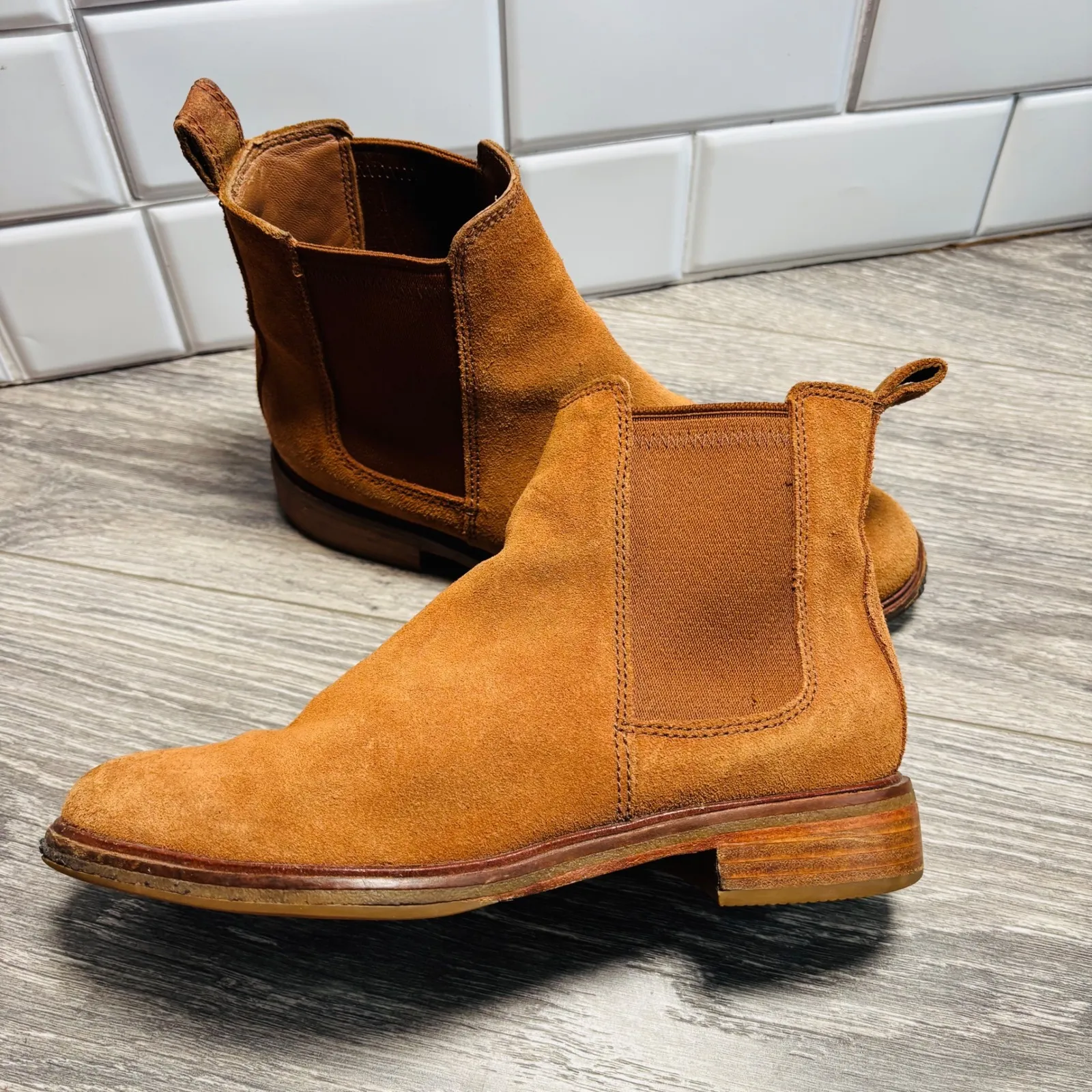 Clarks Clarksdale Arlo Dark Tan Suede Boots for Women Brown Ankle Booties 7M - Image 6