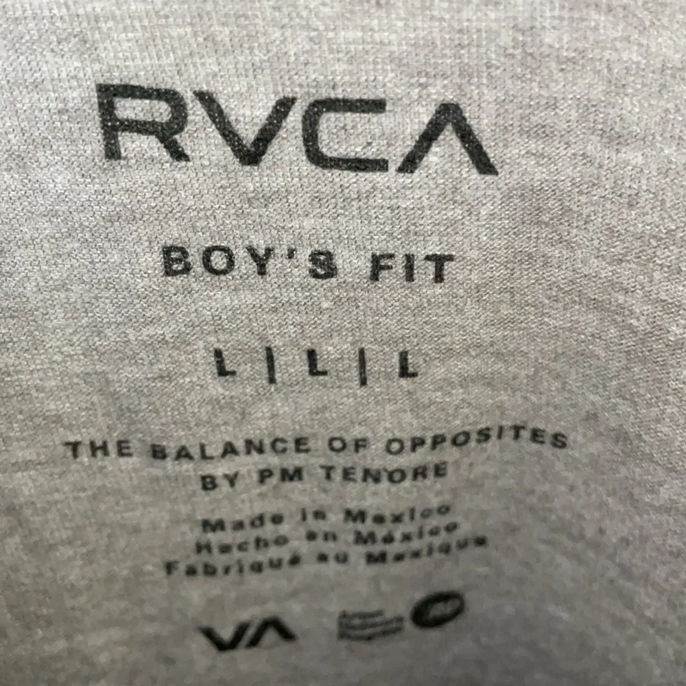 RVCA Floral Print Gray Crewneck Tee Large - Image 2