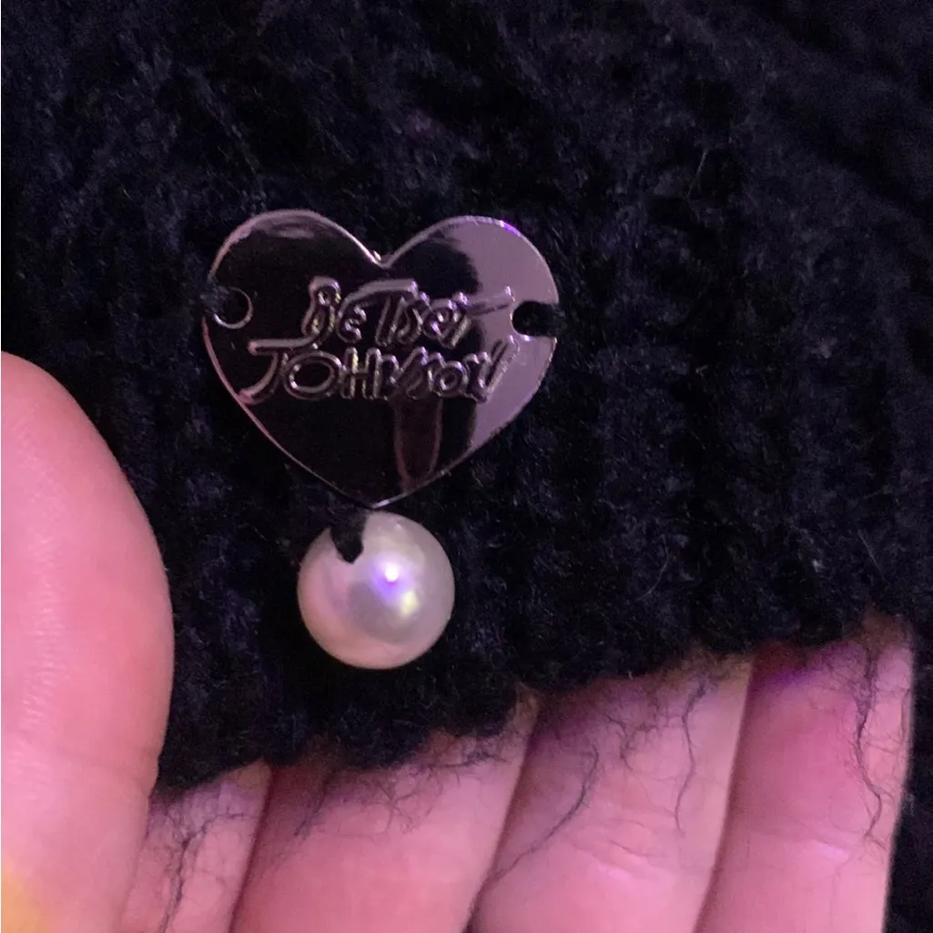 Betsy Johnson Black Crochet Knit Pearl Scarf - Image 3