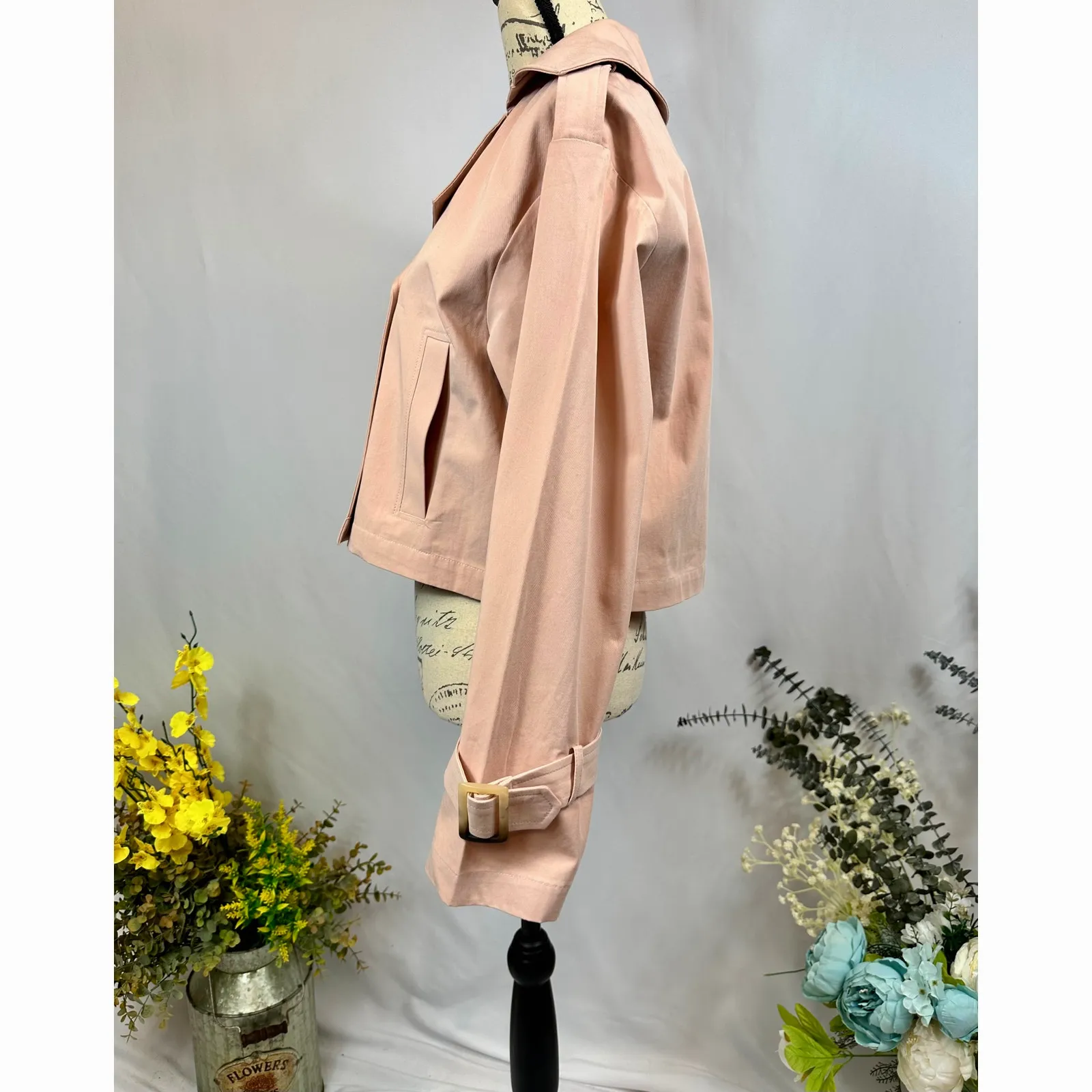 Elodie Eleanor Cropped Buckle Cuff Trench Coat Baby Pink size M - Image 6