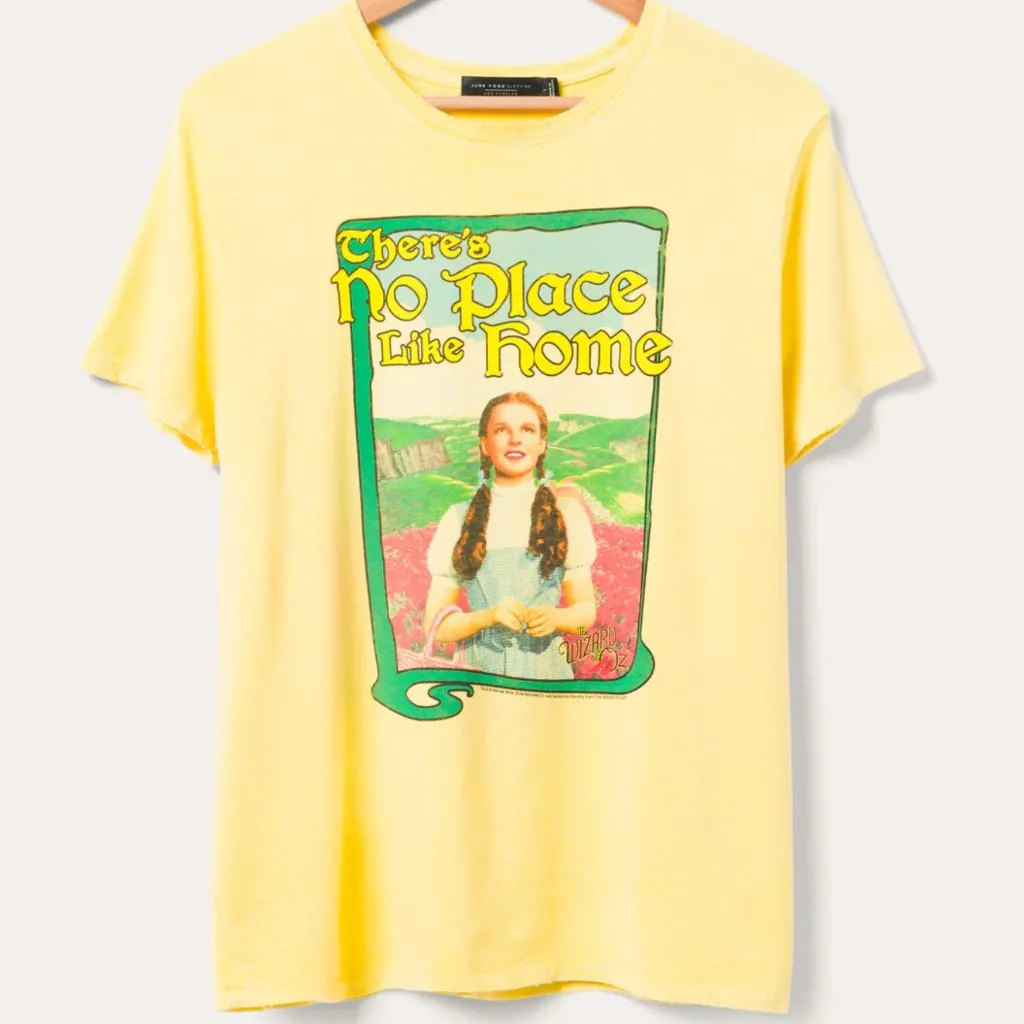 Junk Food Women's Wizard of Oz Dorothy Vintage Tee Size Large Yellow - Image 2