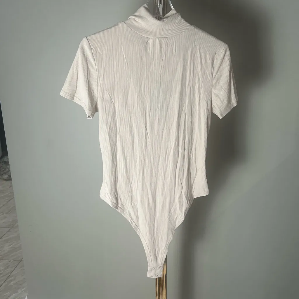Blooming Jelly Beige Ribbed Zip-Up Bodysuit Size Large NWT - Image 6
