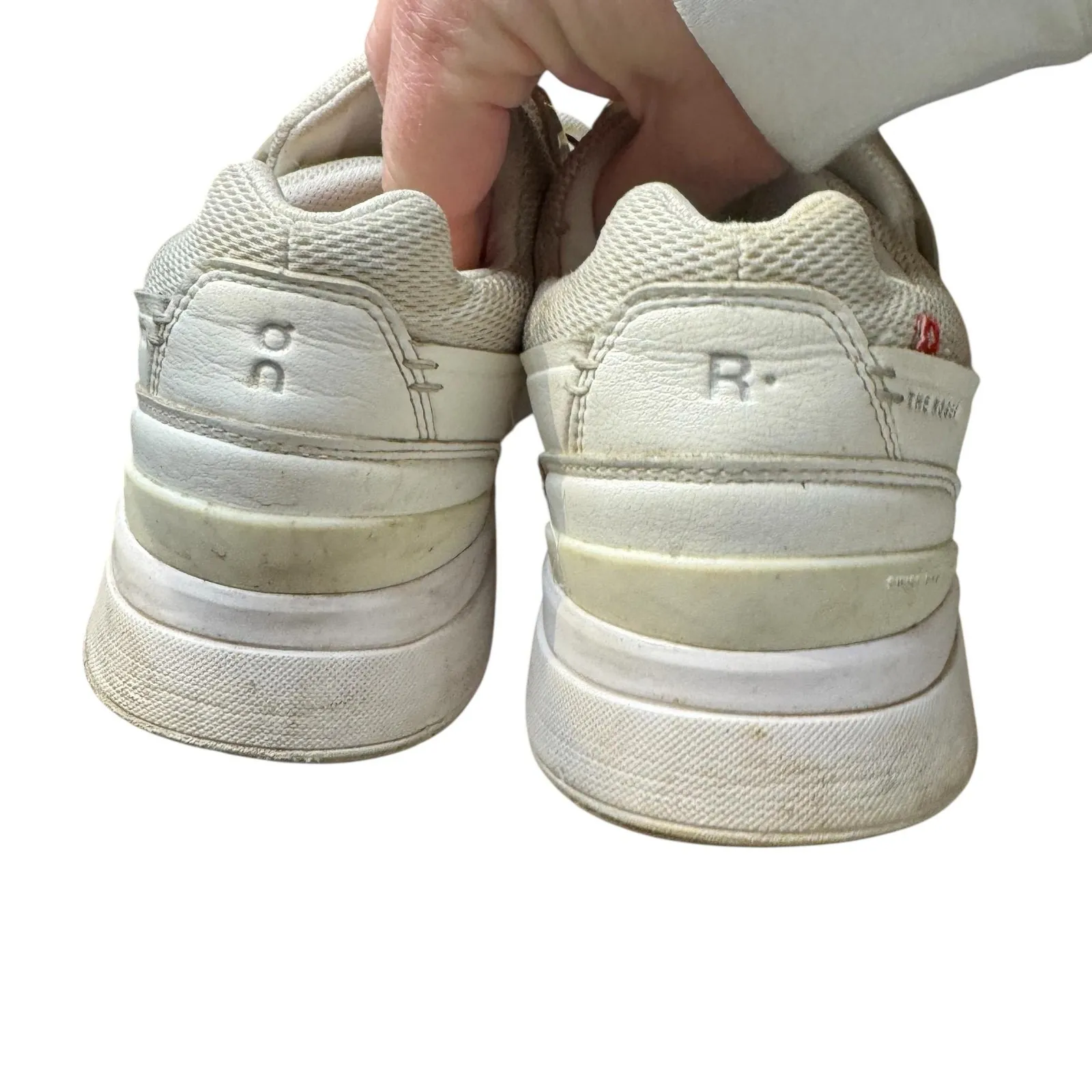 On The Roger Advantage Shoes Womens Size 10.5 White CloudTec Sneakers Athletic - Image 10