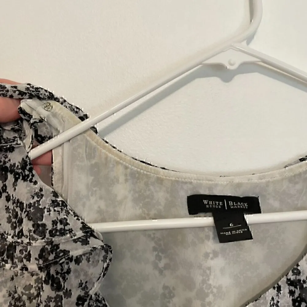 WHITE HOUSE BLACK MARKET WHBM White Black Gray Floral Ruffle Tiered Shift Dress - Image 8