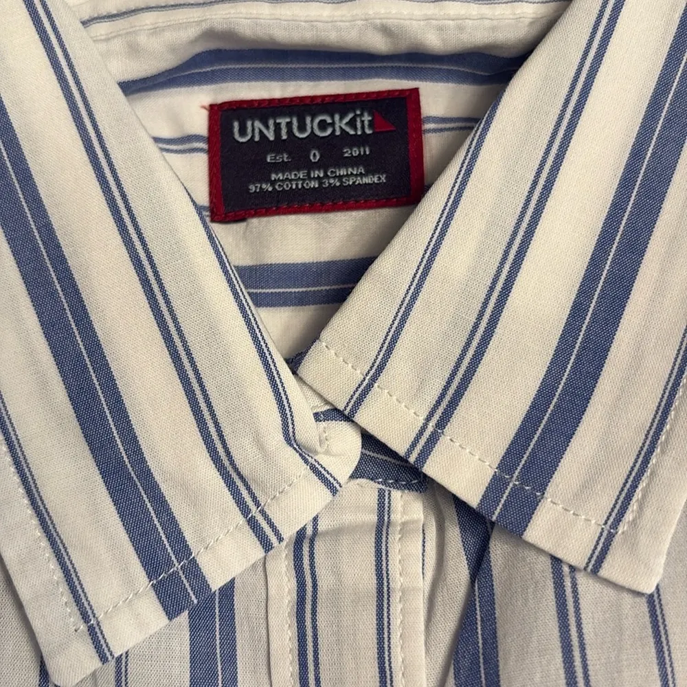 UNTUCKit Women’s Pinot Perse Button Down Long Sleeve Blue stripe Shirt Sz 0 NWT - Image 5
