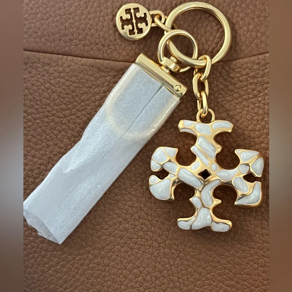 New Tory Burch Kira Mosiac Mother of Pearl Keychain - Image 2