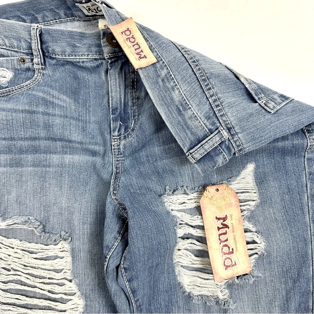 MUDD Women's Blue Distressed Low Rise Cropped Jeans, Size 15 - Image 5