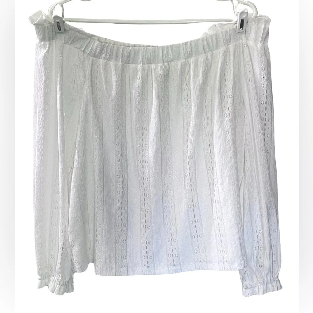 INC white long sleeved off shoulder blouse Size L - Image 3