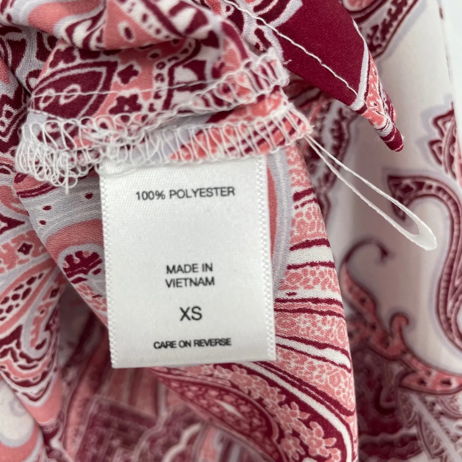 Soho New York & Company Jeans Cold Shoulder Paisley Print V Neck Blouse XS Red - Image 4