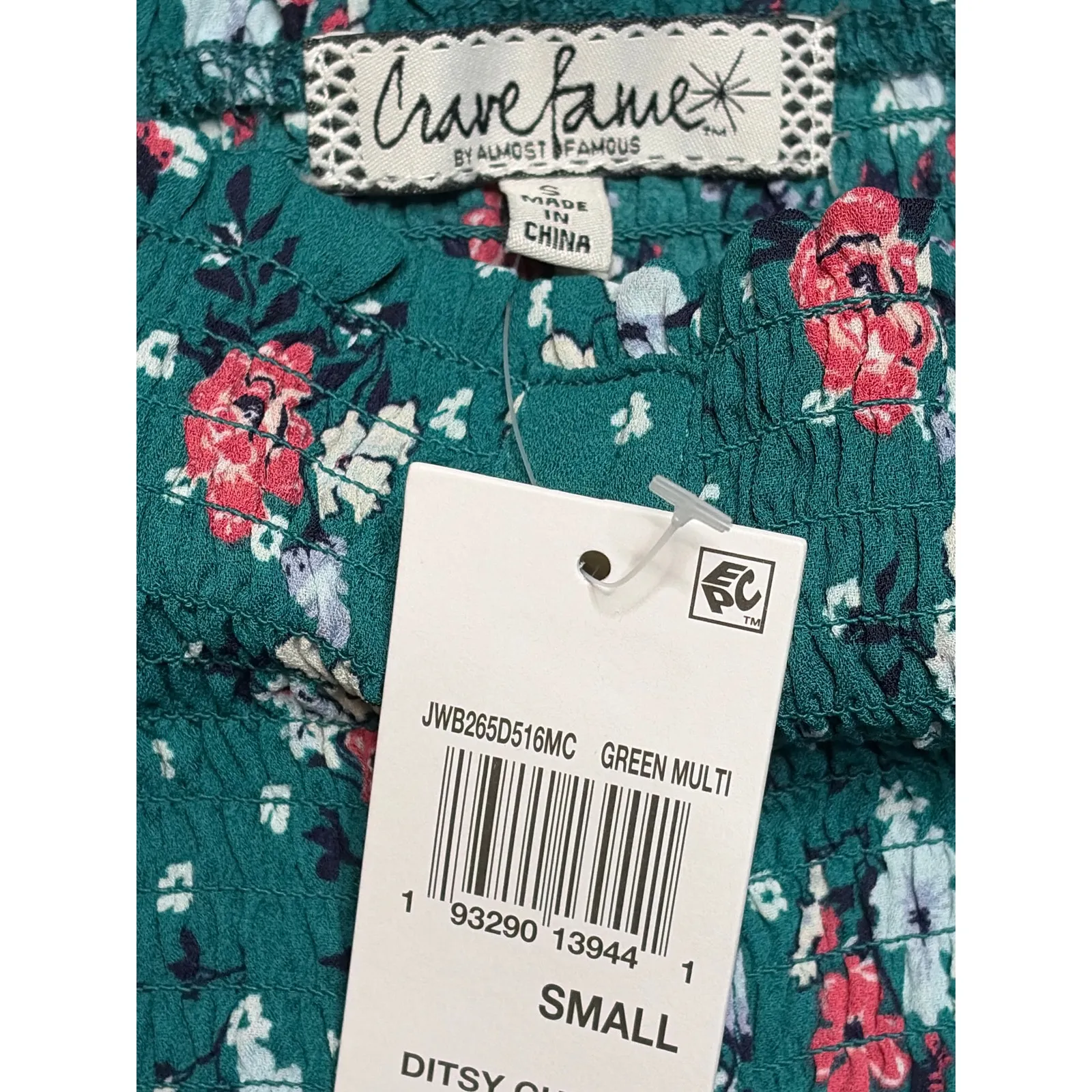 CraveFame Ditsy Chicks Floral Smocked Top size Small Green - Image 5