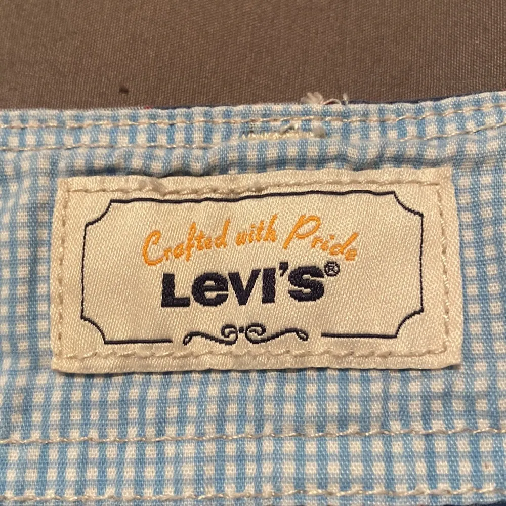 Levi’s Red White and Blue Plaid Cotton Shorts - Image 6