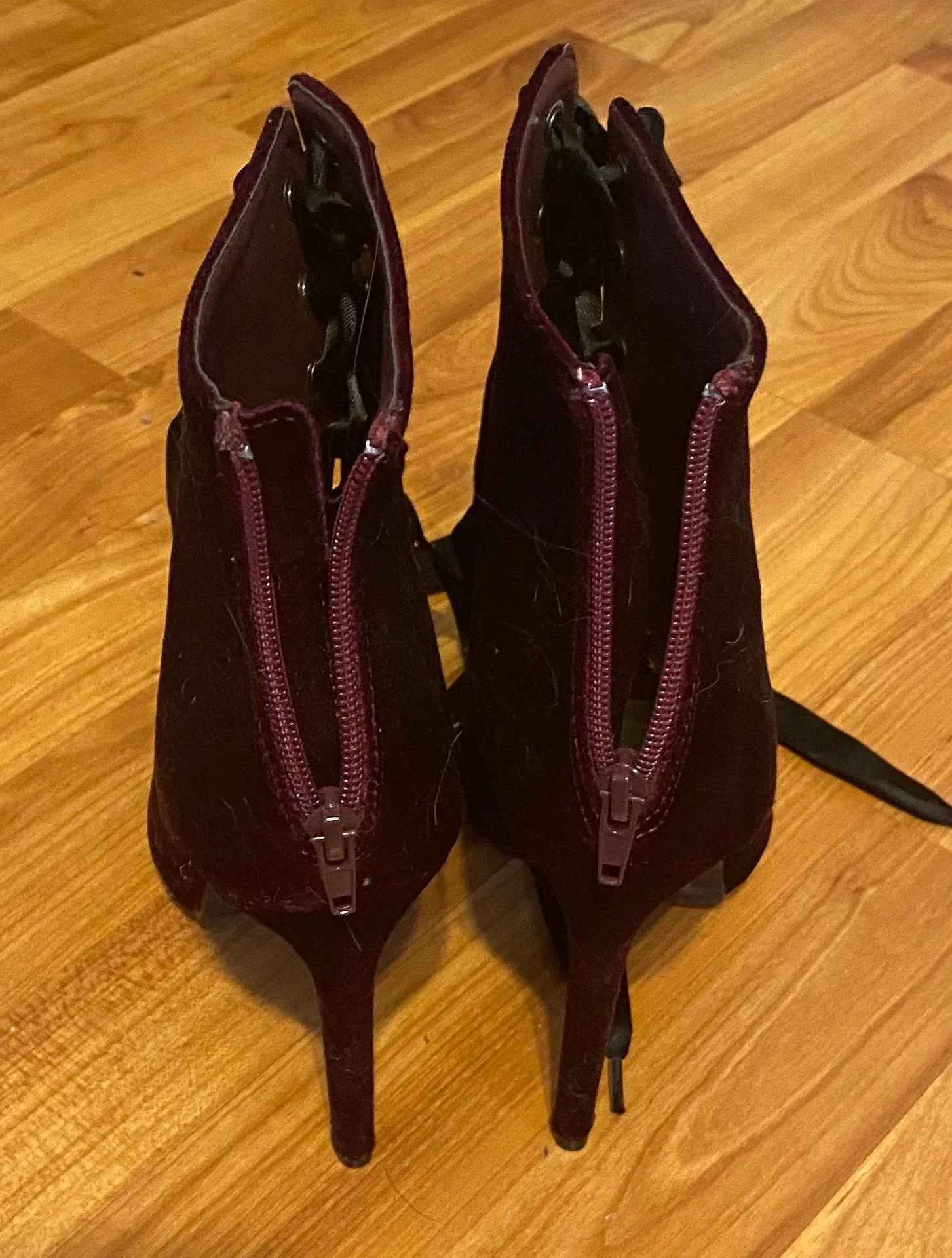 Nine West Red Velvet Heels - Image 3