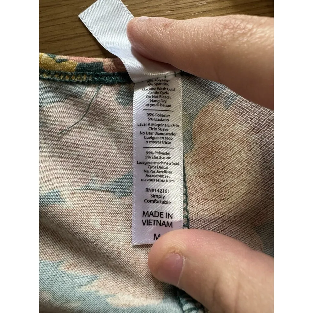 LuLaRoe WomenT Shirt Size Medium Floral‎ Short Sleeve Hi Low Stretch Fall Lounge - Image 6